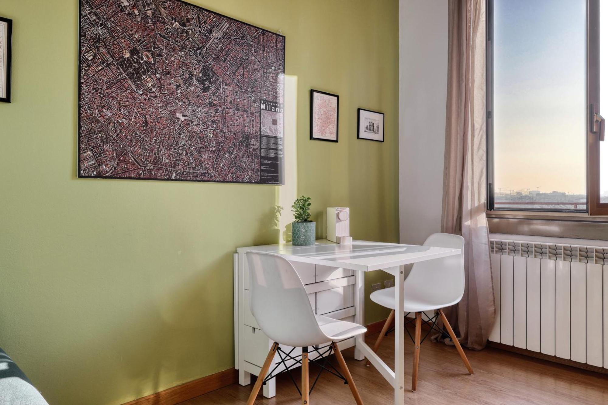 Apartment View, Elegant In Milan's Rooftops Mailand